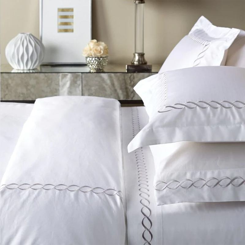 Wykwintne srebrne haftowane hotelowe okładka kołdry Pure Cotton Sateen 330T